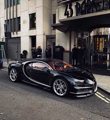 Morning Chiron By Tbycars There Is Something Sinister Yet Classy With This Spec Parked Outside 45 Park Lane Hotel In 2020 Bugatti Chiron Park Lane Hotel Bugatti