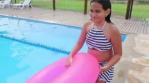 I rested with my girls. Desafio Na Piscina Video Dailymotion