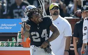 I know he didn't rattle off 100 per game but the man knows how to score touchdowns. Marshawn Lynch S Sideline Dance Went Viral