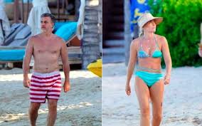 Luciano huck foi flagrado curtindo um momento de lazer em seu belo iate e, simpático, acenou o iate de luciano é avaliado em r$ 30 milhões e faz jus ao adjetivo de gigante: Fique Em Casa Luciano Huck Curte Ferias Em Familia No Caribe
