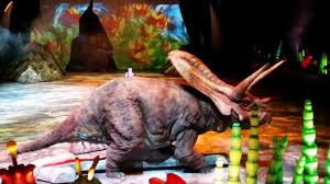 Après des années de préparation, la célèbre série télévisée de la bbc, la marche des dinosaures, devient un fantastique spectacle vivant. Critique La Marche Des Dinosaures Les Fous De La Culture