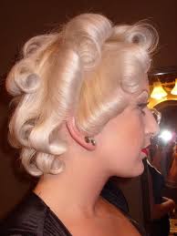 Easy Marilyn Monroe Hair Tutorial Vintage Hairstyles Tutorial Marilyn Monroe Hair Hair Tutorial
