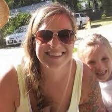 Shari Piper's Instagram, Twitter & Facebook