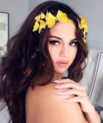 Demi 🦋 (paintedneons)