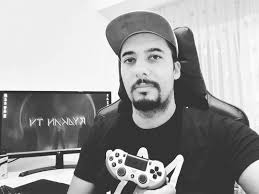 Hey Gaming Community Itiraf Etmeliyim Ps4 Kolu Icin Olan Ve Smartgrip Official Tarafinda In 2020 Vons Games Streaming