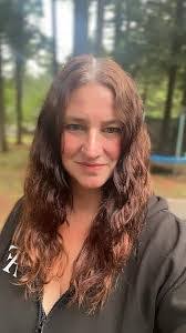 Tania Sloan's Instagram, Twitter & Facebook