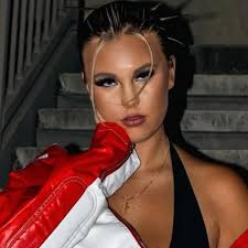 𝓢𝓽𝓮𝓵𝓵𝓪 𝓢𝔀𝓮𝓷𝓼𝓸𝓷 ☆ (@stellswen) • Instagram photos and videos