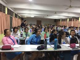 Calon wajib menduduki semua kertas peperiksaan bagi mata pelajaran yang didaftar.calon yang tidak dapat menduduki mana mana kertas peperiksaan bertulis atau melaksanakan ujian lisan khusus calon. Laman Blog Pendidikan Moral Bengkel Teknik Menjawab Pendidikan Moral Spm 2017 Siri 2 Di Smk Sinar Bintang