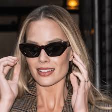 Beauty and Makeup: Reviews, Guides- Page 2 of 56