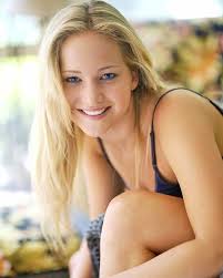 Desiree Middlebrook (deswiththewine)