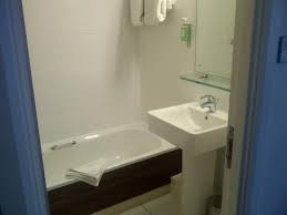 The hotel is located only minutes away from dublin's o'connell street, steeped with historic landmarks and buzzing with activities, shops and bars. Bathroom Picture Of Jurys Inn Dublin Parnell Street Tripadvisor
