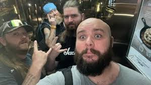 Jay Arn's Instagram, Twitter & Facebook