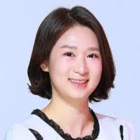 Angie Moon's Instagram, Twitter & Facebook