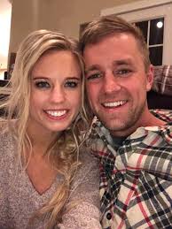 Annie Moss (@acdaines)