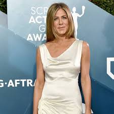 She is the daughter of actors john aniston and nancy dow; Jennifer Aniston Stands By Decision To Cut Off Un Vaccinated Friends E Online
