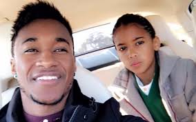 Yannick djalo ultimate team history. Yannick Djalo Filma Se Ao Volante Com O Filho E Chrystyan Nao Leva Cinto De Segunca