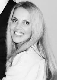 Robyn Holt's Instagram, Twitter & Facebook