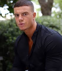 Mélanie orlenko (la villa des cœurs brisés 6) lève le voile sur sa prétendue relation avec un joueur du psg. Adrien Laurent Wiki Tele Realite Fandom