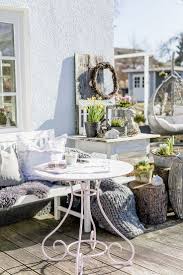 Gartensaison Ist Eroffnet Oder Mein Garten Ende Februar Garten Gartentisch Und Sommergarten