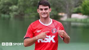 Luiza marquesa ero me she seems friendly, and her attention