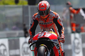 Jual helm helmet helm double visor moto gp red black dengan harga rp dari toko online lamora, jakarta. Daftar Helm Pembalap Motogp 2018 Ternyata Merek Ini Yang Terbanyak Dipilih Gridoto Com