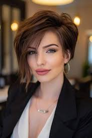 En enero, regálate un momento de cuidado personal en Chaes Peluquería.  Nuestro equipo está listo para consentirte y realzar tu belleza.