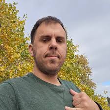 Got to catch a bit of fall in the city that incubated my California  existence last weekend- thanks @samanthahensonmusic for a lovely time and  to @urmomlovesswanronson for bringing the heat 🤘🦢 Looking