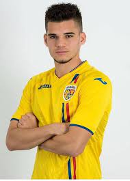 Official twitter account of ianis hagi football player for rangers fc and @nike athlete. Ianis Hagi Handsome Male Models Casual Stylish Street Style Outfit