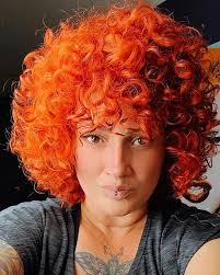 Aileen Toro's Instagram, Twitter & Facebook