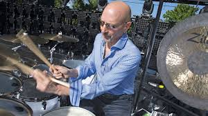 Oleo drummer steve smith and hammond b3 master tony monaco are swinging hard on sonny rollins' oleo. this tune was recorded in each musician's home. Journey S Steve Smith On His Amazing Trip From Jazz To Rock Musicradar