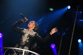 Anugerah juara lagu 35 akan menobatkan juara lagu, tempat kedua, tempat ketiga, vokal terbaik dan persembahan terbaik. List Of Awards And Nominations Received By Siti Nurhaliza Wikipedia