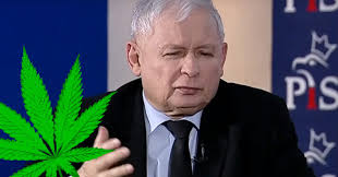 Urodzony w 1949 roku brat bliźniak lecha kaczyńskiego. Jaroslaw Kaczynski Zazywa Mikstur Od Zielarki Lekarze Go Ostrzegaja