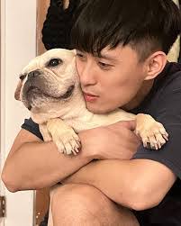 Eric Zheng's Instagram, Twitter & Facebook