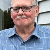 Paul Mundt's Instagram, Twitter & Facebook