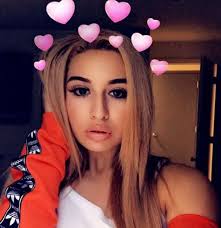 Agentul fifa a spus că nu divorțează și că este sigură că această criză a căsniciei lor va fi depășită. Daughter Of Anamaria Prodan Made Her Feel In A Bathing Suit On The Beach