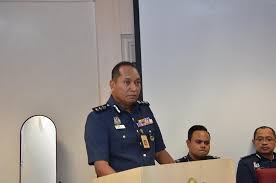 Sesuai dipapar menggunakan chrome versi terkini dengan paparan 1280 x 800 hak cipta terpelihara 2014, jabatan kastam diraja malaysia. Jabatan Kastam Diraja Malaysia Kelana Jaya 12 Ejen Penghantaran Digantung Lesen Jabatan Kastam Diraja Malaysia Kompleks Kastam Batu 3 Jalan Lunas 09000 Kulim Kedah Darul Aman Christia Nasa