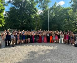 Look at that beautiful roof!!! 😍😍😍