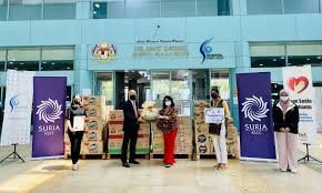 Malaysia, sungai buluh, danau seri apartment, jalan rebung utama, 47000 sungai buloh, selangor. Kumpulan Syarikat Suria Klcc Menyumbangkan Barangan Makanan Kepada Petugas Barisan Hadapan Memerangi Covid 19 Malaysiakini