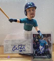 Can't wait to see how a FULL offseason with the mariners will do for  Randy!! Hopefully he has a big season!!