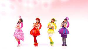 横浜生まれ横浜育ちのももクロ 佐々木彩夏 高城れにが登場 yokohama dena baystars 限定バッグ付きbook 4 26 金 発売 新刊案内 7 music jpニュース ももいろクローバーz 童謡 ひなまつり