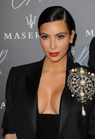 How To Wear Gold Eyeshadow Like Kim Kardashian Wedding Makeup For Brown Eyes Makeup For Brown Eyes Beauty Hair Makeup