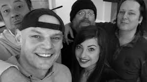 Joe Eimer &amp; die Skrupellosen aus Querfurt: Joe Eimer & die Skrupellosen  aus Querfurt: 22-Jährige ersetzt Peter Maffays neue Freundin