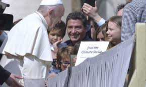 Climate Activist Greta Thunberg Meets The Pope Eurotopics Net Michael jones joins henrik to talk about greta thunberg, her family, backstory, connections and inorganic rise to fame.