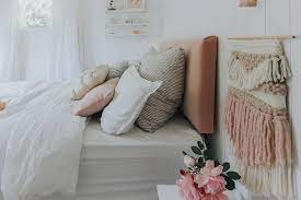 The shape and texture create a focal point at the head of the. Diy Upholstered Headboard Clever Poppy