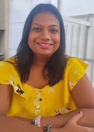 Hello everyone, i have a question. When you need to talk about something in  your life or need some motivation, orientation or energy did anyone hold a  crystal with the right