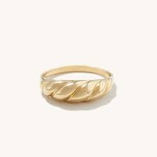 In addition, chemicals in the air can cause the gold to become slightly oxidized (depending on the karat). Our Materials Mejuri