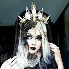 Scholl, Birkenstock, Honora Pearls, Bare Minerals, Lola Rose(disappearing  fast), Geox etc.......Come back, we miss you 😫