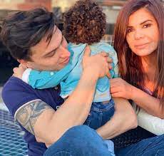 Eliemary silva da silveira, born salvador, brazil, 6 march 1968) is a brazilian gospel singer and tv host, having commanded children's tv shows in her early career. Mara Maravilha Revela Que Seu Filho De Dois Anos De Idade Tambem Esta Com Coronavirus Estrelando