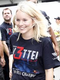 Und das zeige sich auf vielfältige art und weise, sagt. Plotzlich Ein Ring Am Finger Sebastian Vettel Hat Geheiratet N Tv De