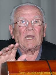 Tom Kaczmarek's Instagram, Twitter & Facebook